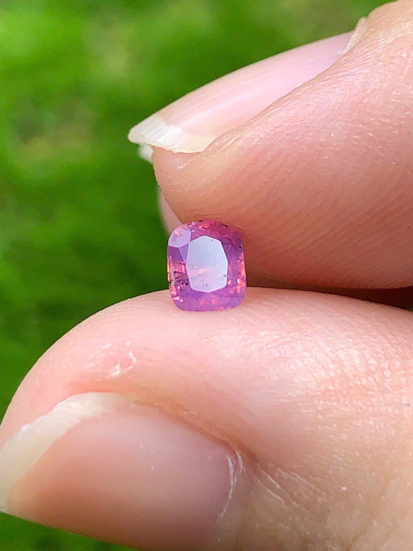 Natural pinklish purple sapphire LucYen VietNam 05092501