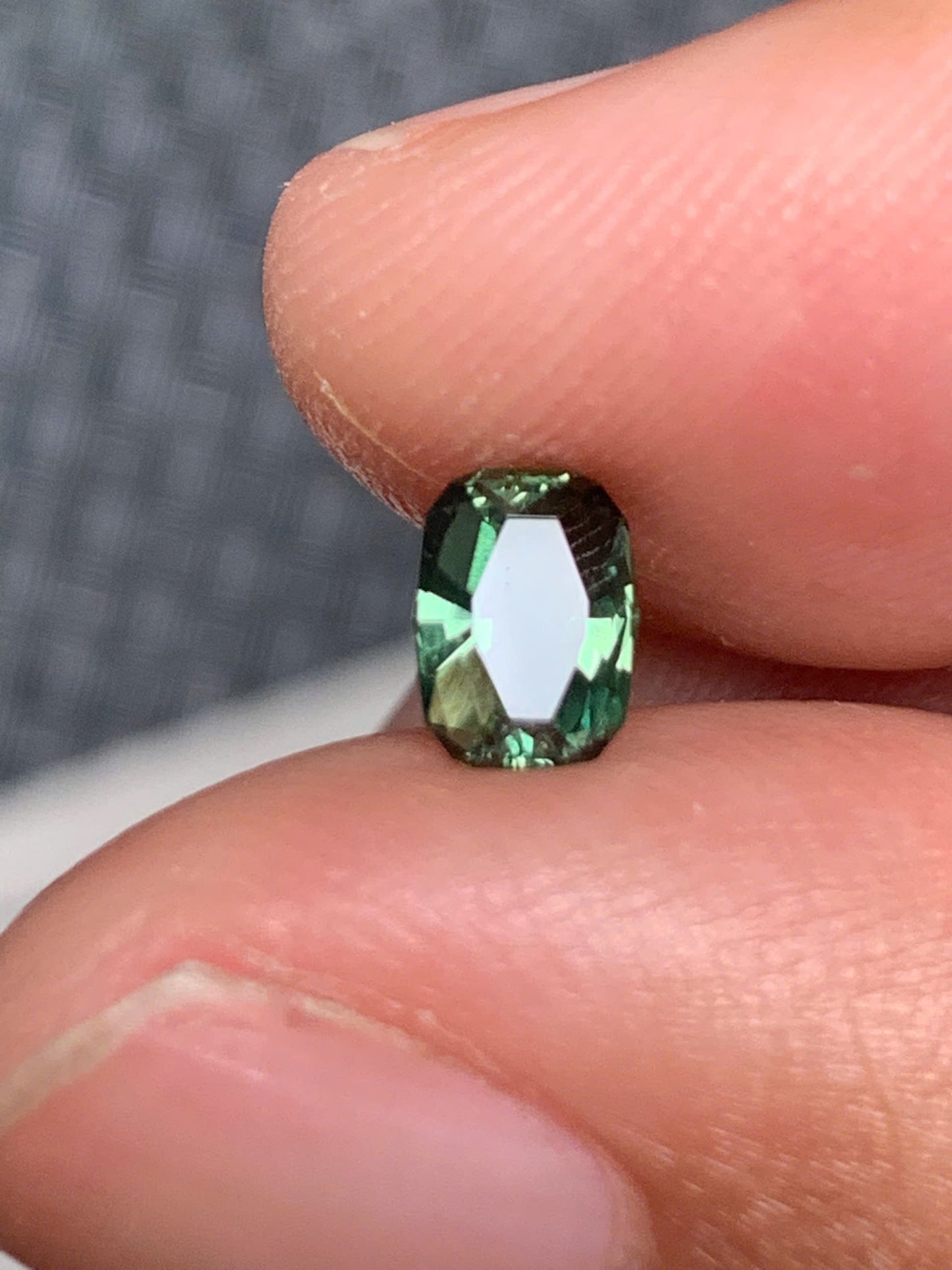 Natural Green Sapphire Luc Yen 0.56ct - 05092527