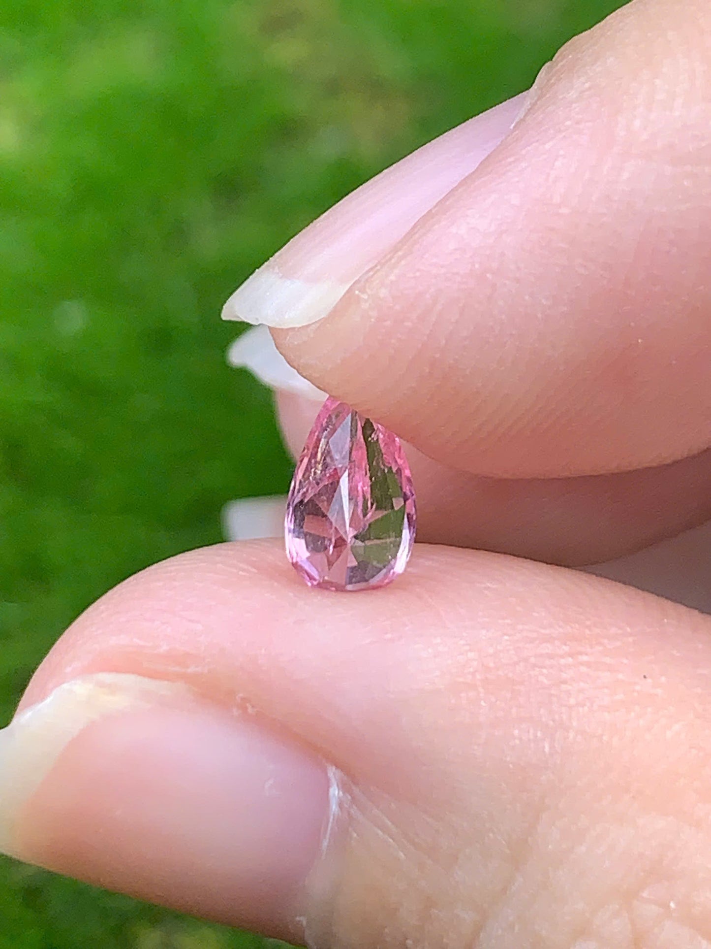 Natural pink spinel LucYen 0.7ct - 11092506