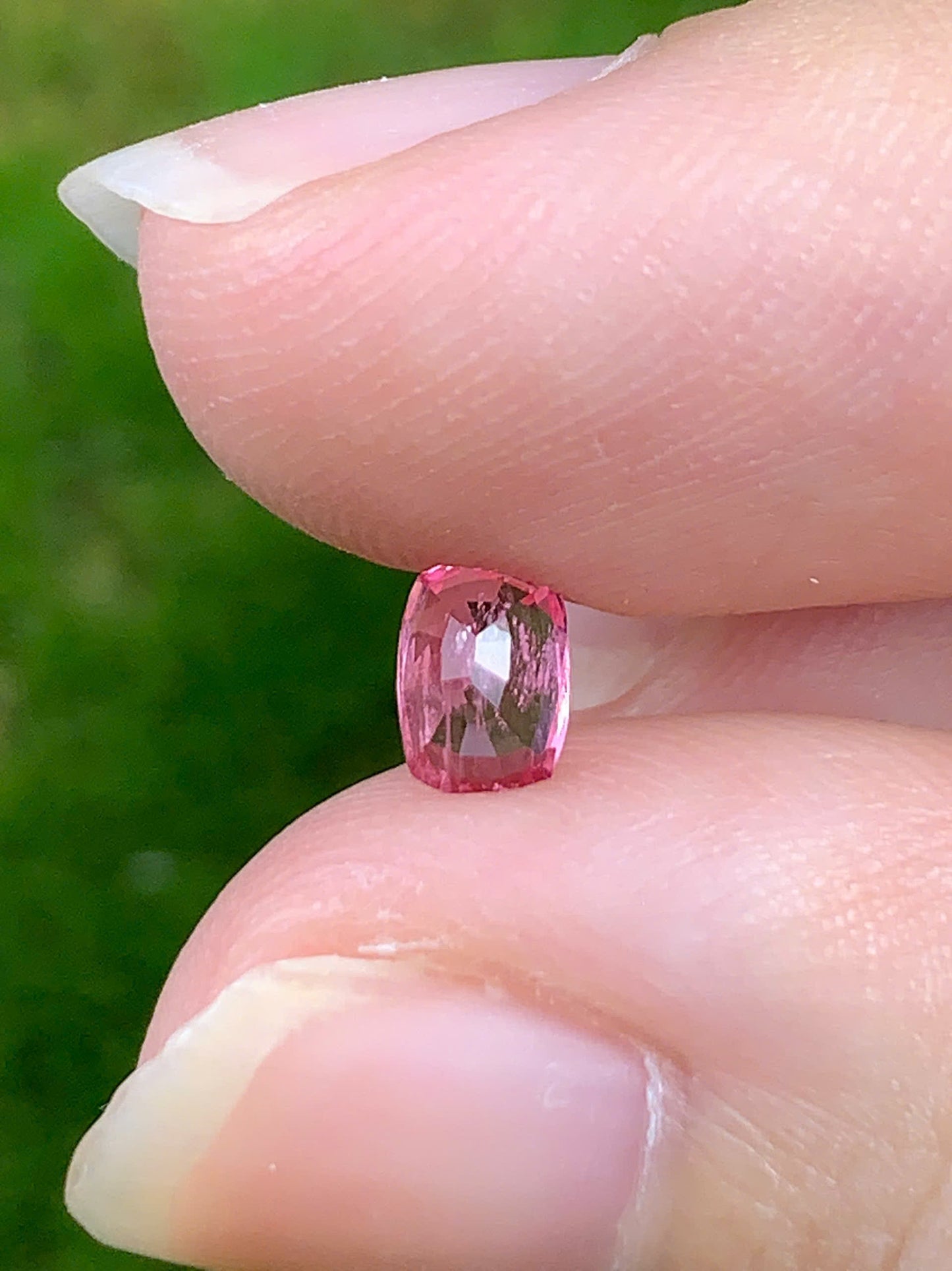 Natural pink spinel LucYen 0.46ct - 12092505