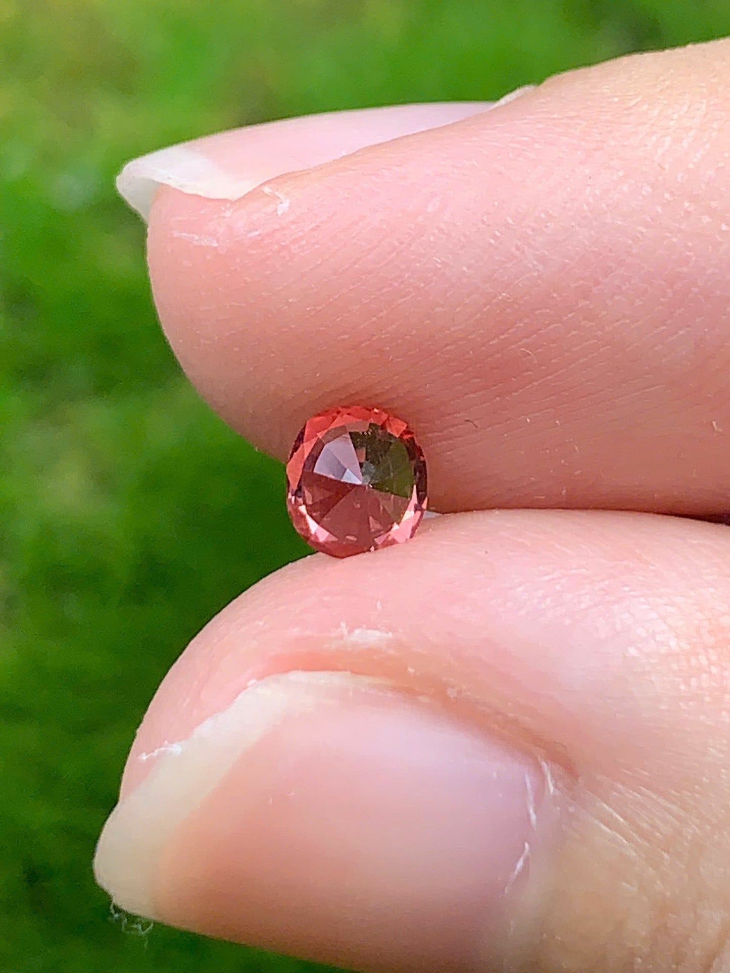 Natural Spinel VietNam 06092509