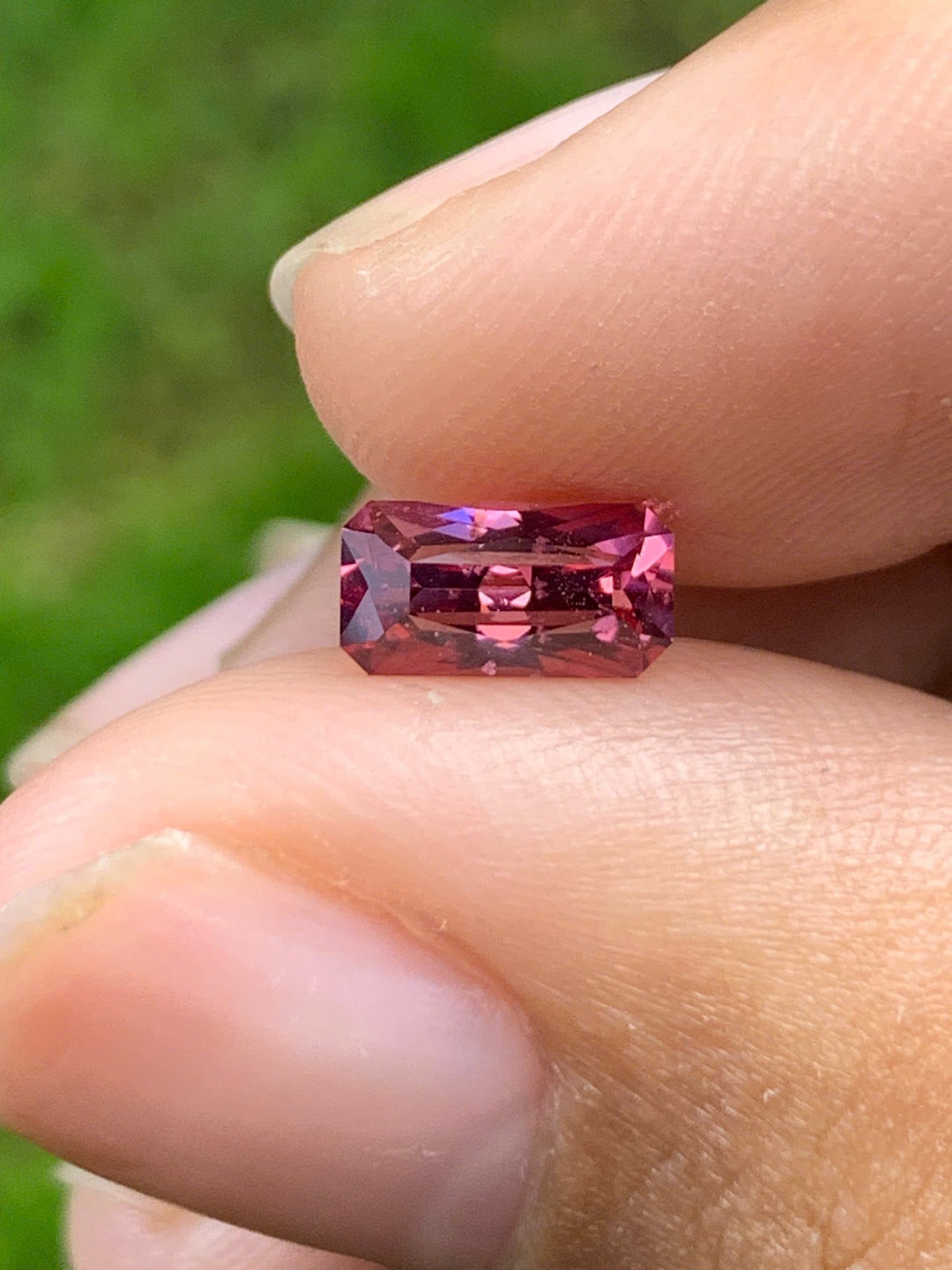 Natural Red Spinel LucYen 0.975ct - 20092506