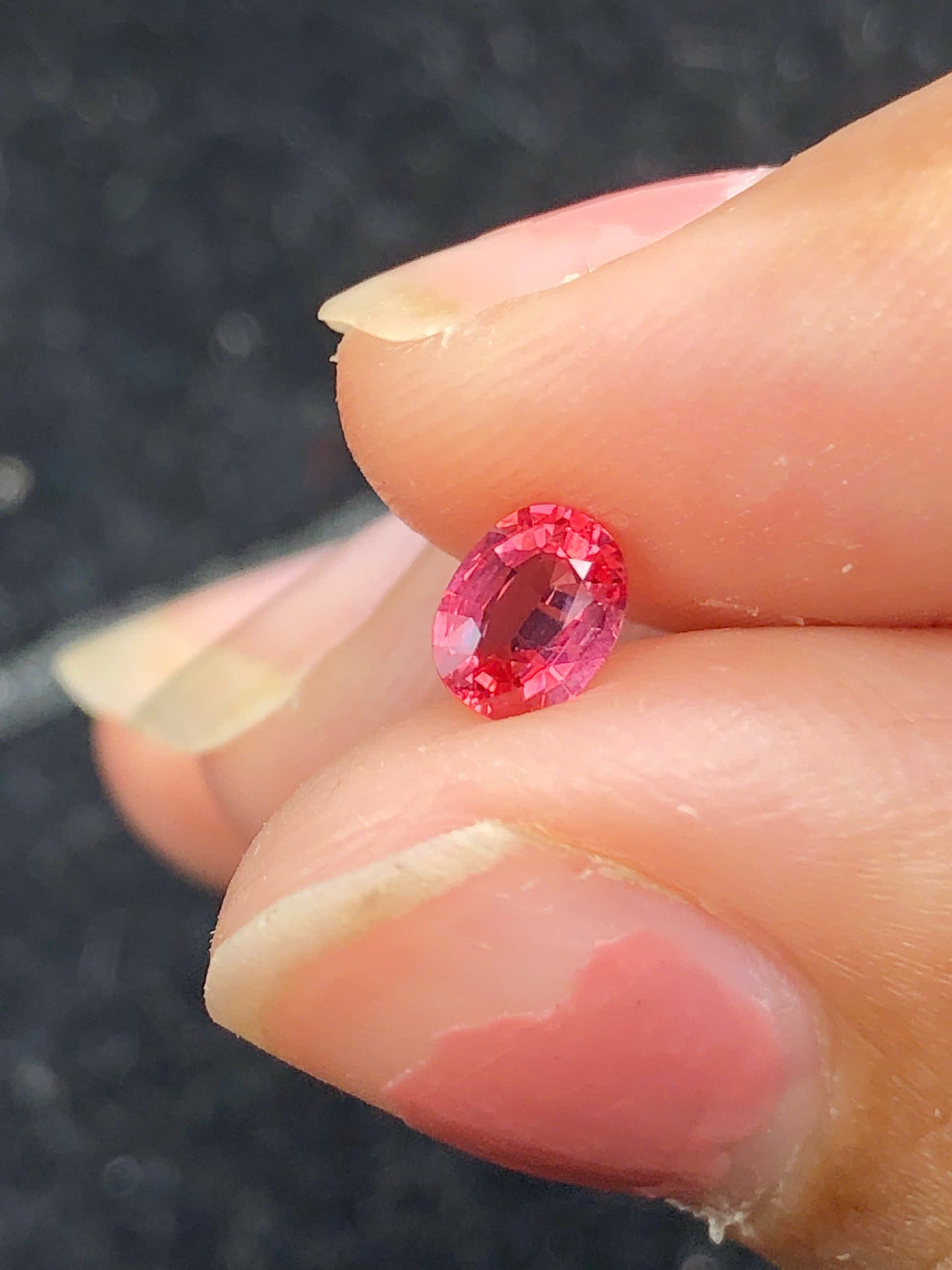 Natural Redish orange Spinel LucYen 0.41ct - 30112507