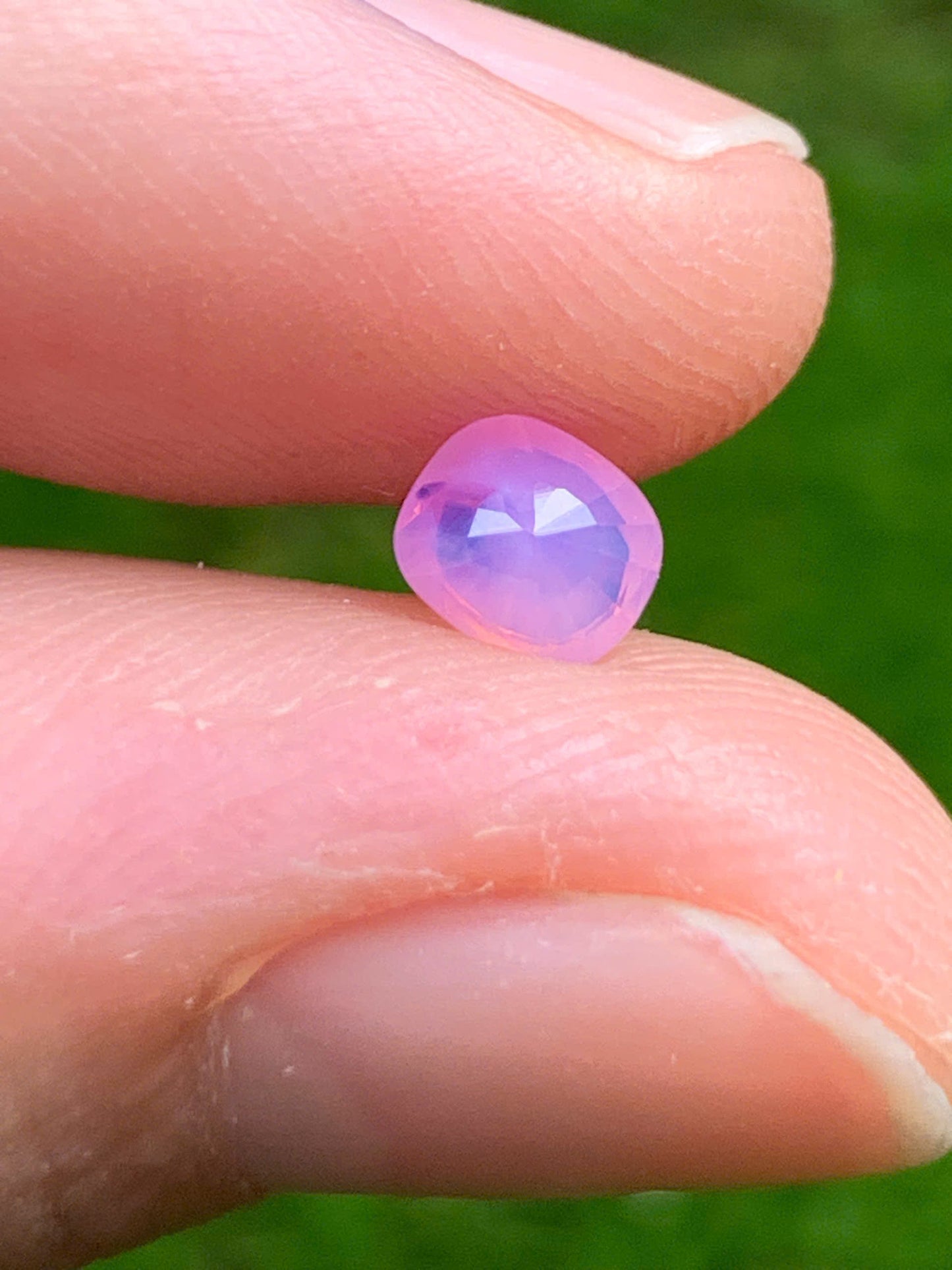 Natural pink sapphire LucYen _ 29072568