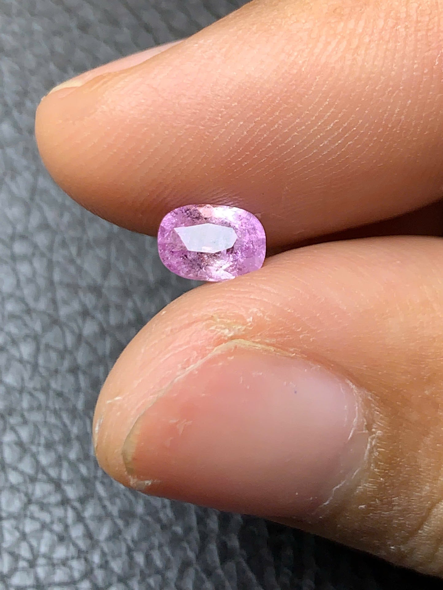 Purplish Pink Sapphire Luc Yen 0.6ct - 06072501