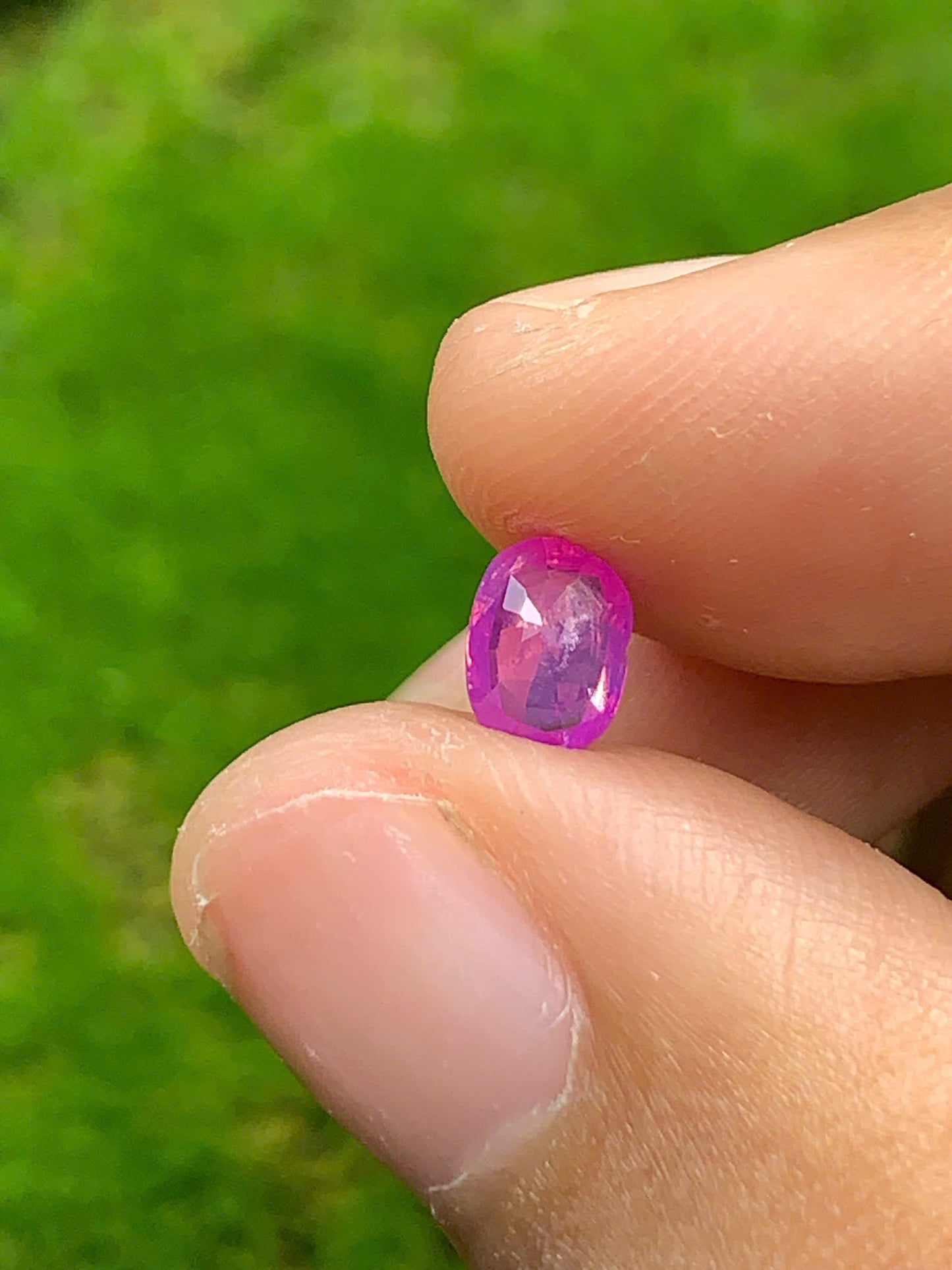 Natural Hot Pink Sapphire Luc Yen 0.61ct - 16072508