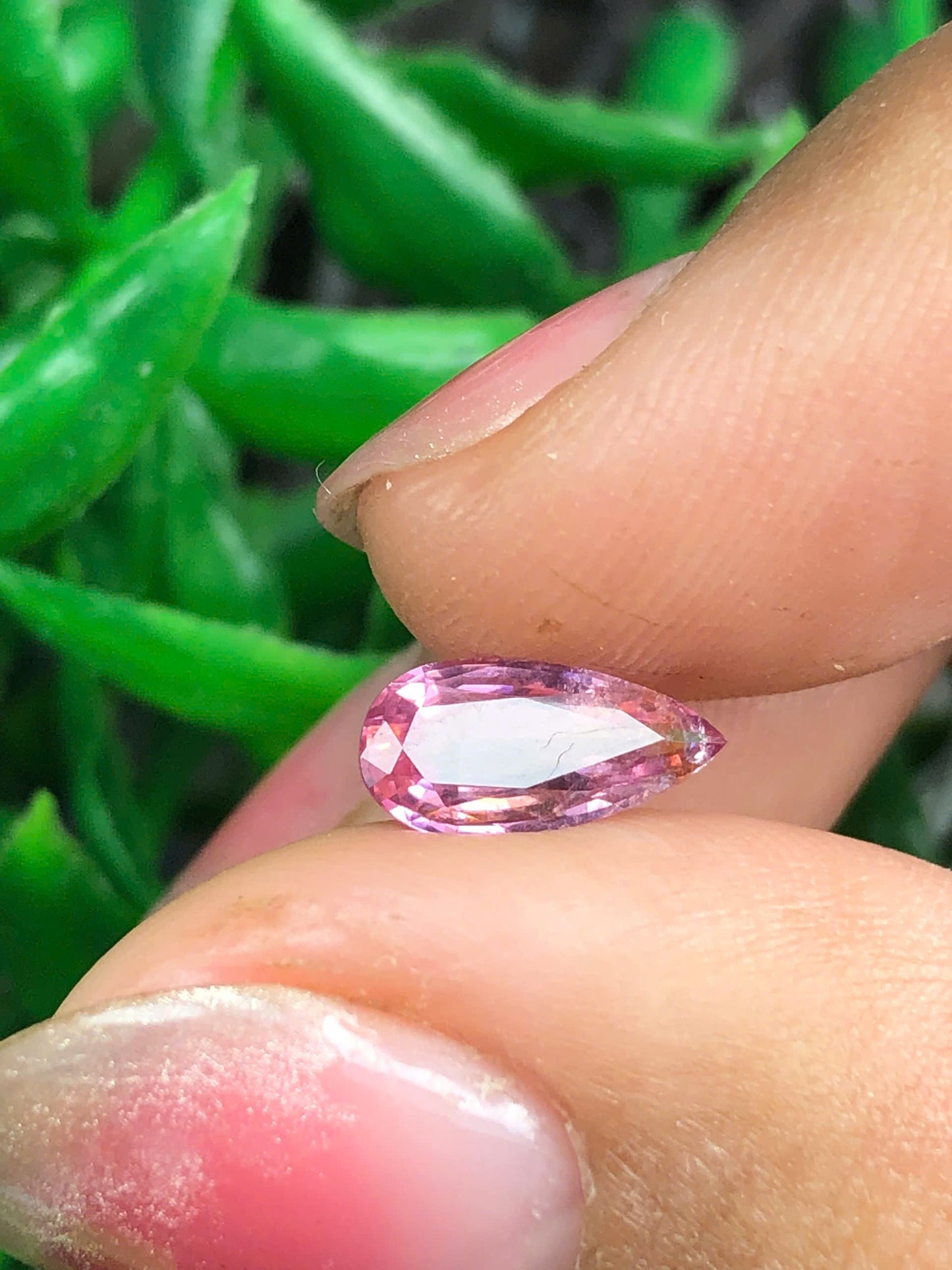 Natural Purplish red spinel LucYen 0.96ct - 11032622HU