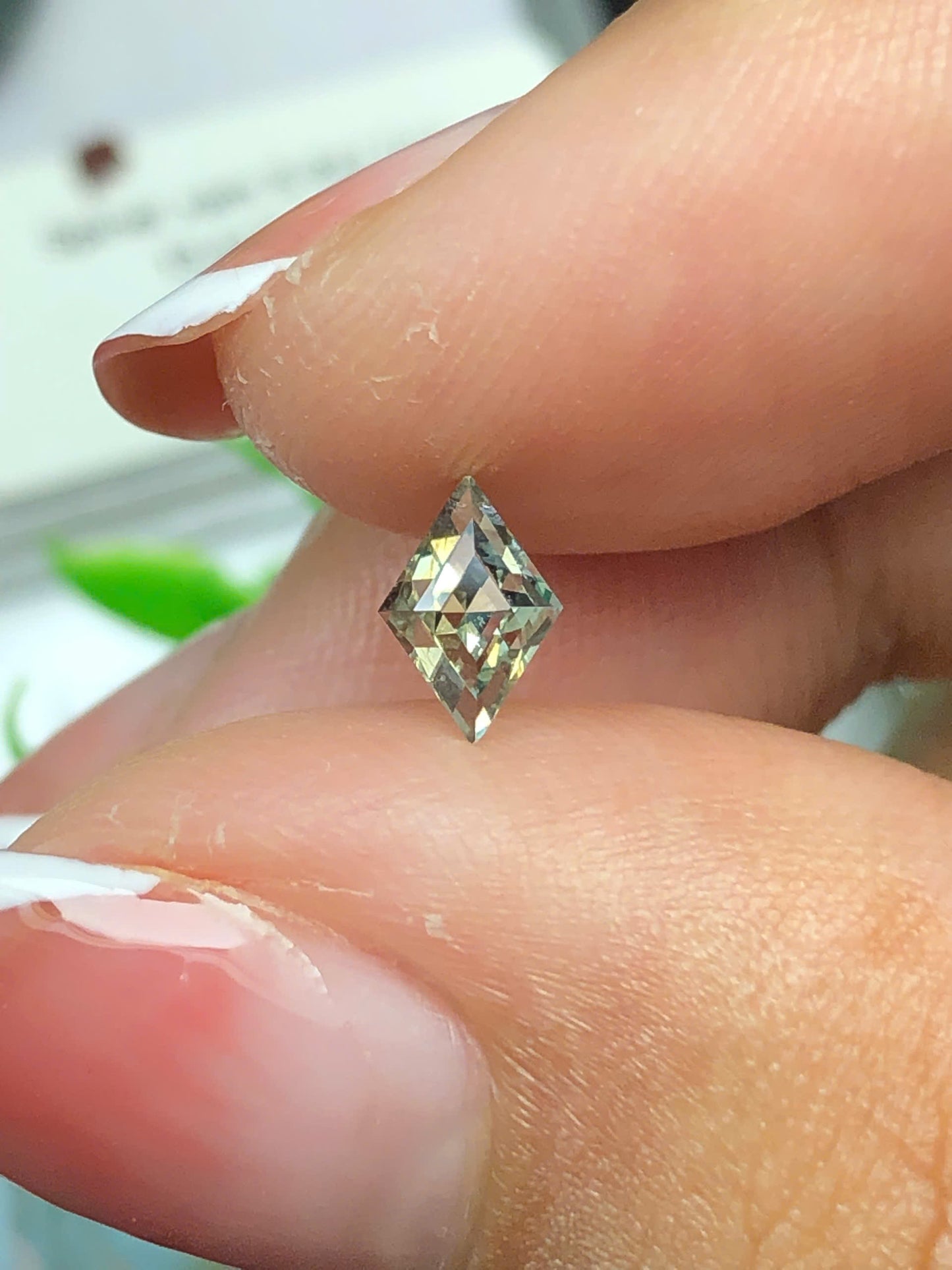 Natural green sapphire LụcYên_27042617HU