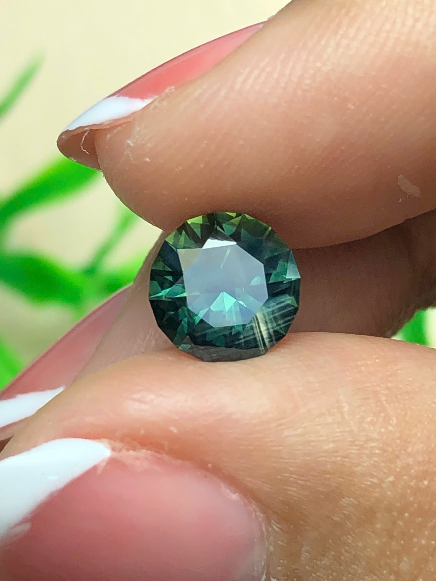 Natural Green sapphire Phan Thiet 1.65ct _26052602HG