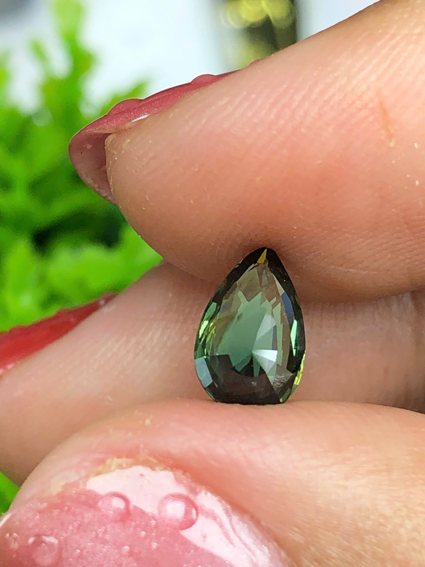 Natural green sapphire LụcYên 1.03cts _05062531HU