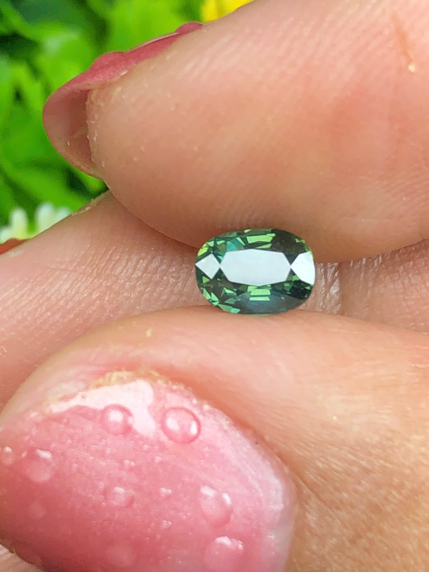 Natural green sapphire LụcYên _05062532HU