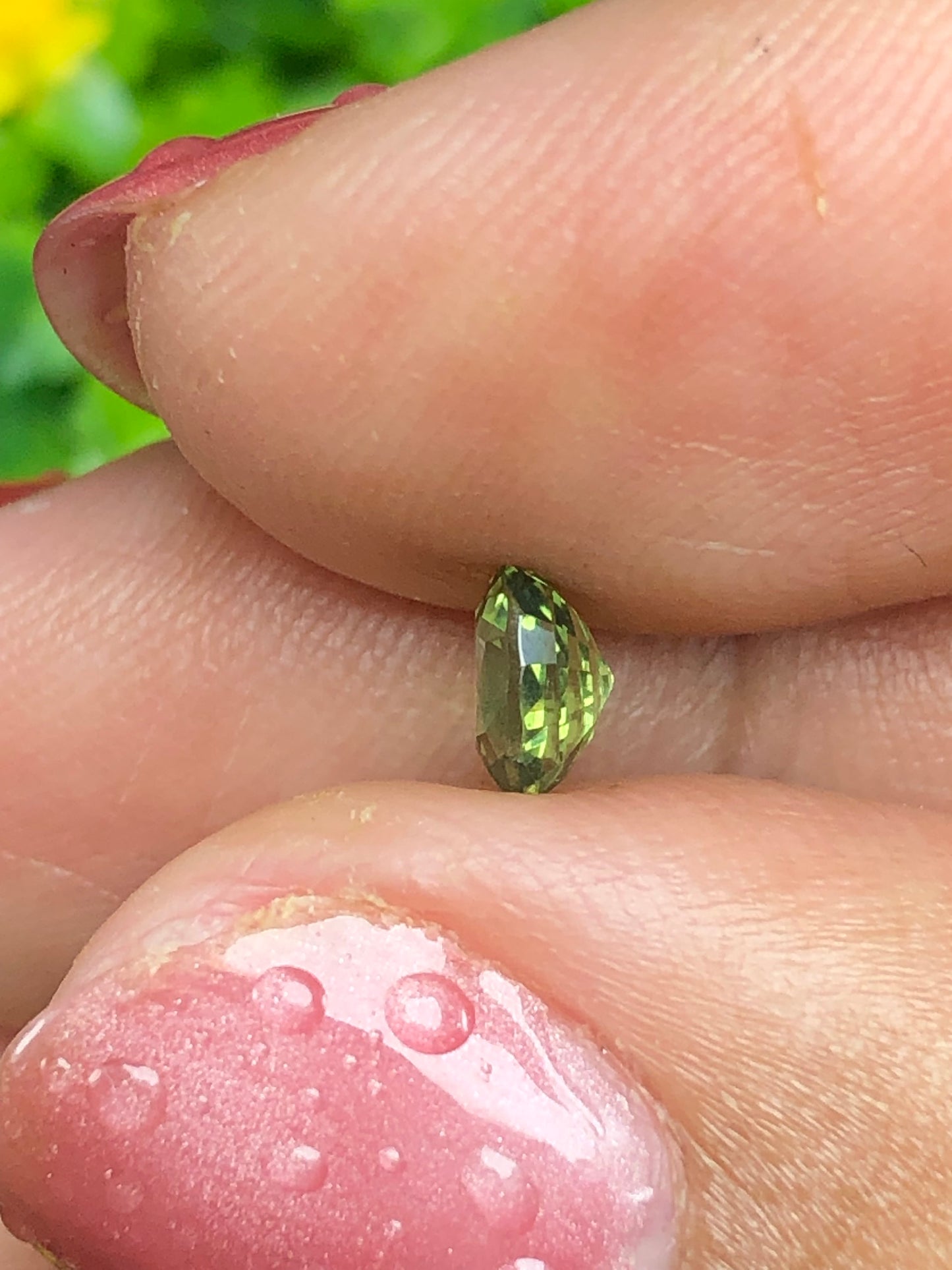 Natural Green sapphire Phan Thiet 0.57ct _05062611HG