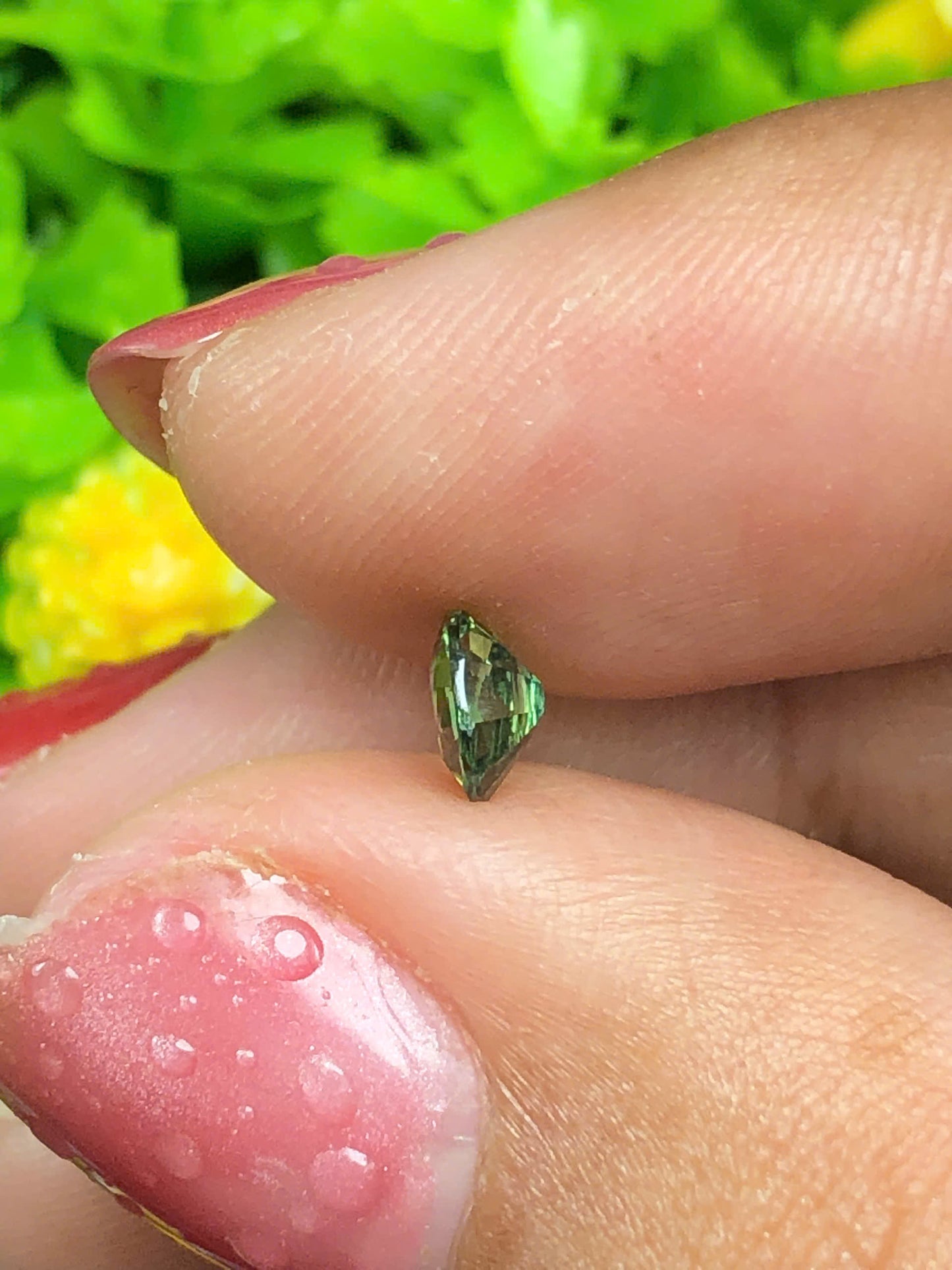 Natural Green sapphire Phan Thiet 0.55ct_09062615HG