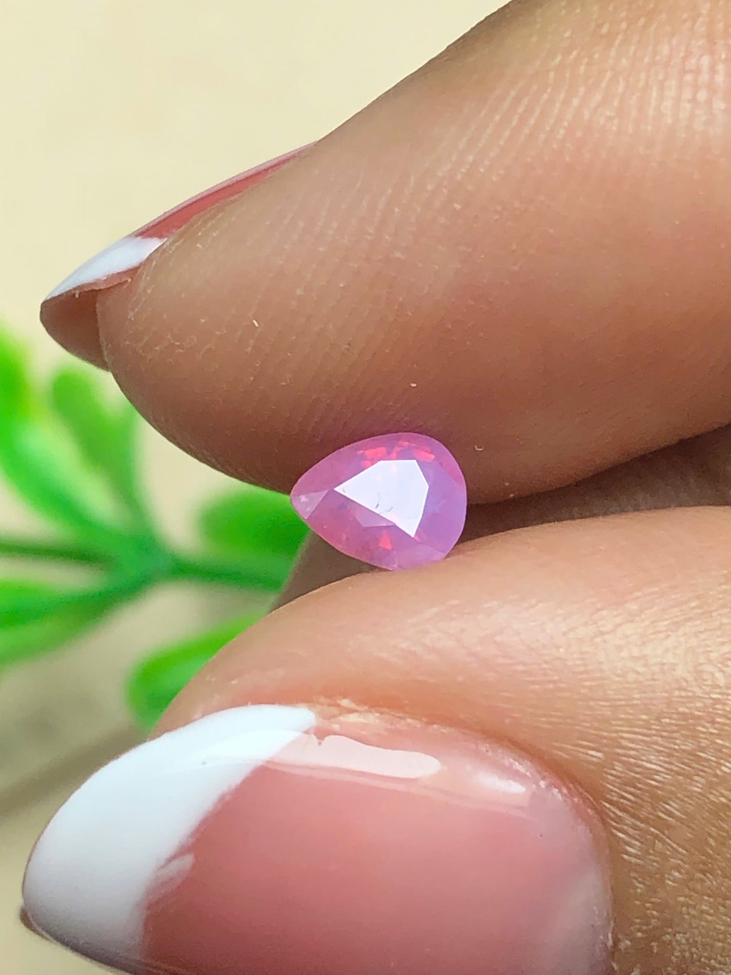 Natural Pink silky sapphire_ 25052618HU