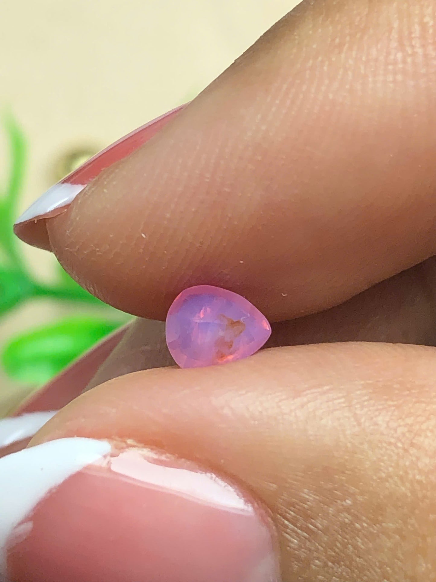 Natural Pink silky sapphire_ 25052618HU