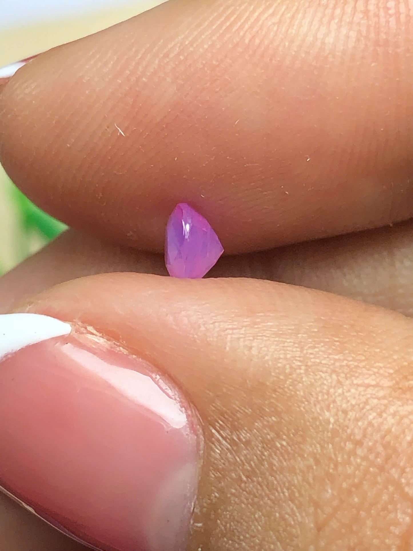 Natural Hot Pink sapphire LucYen_25052601HU
