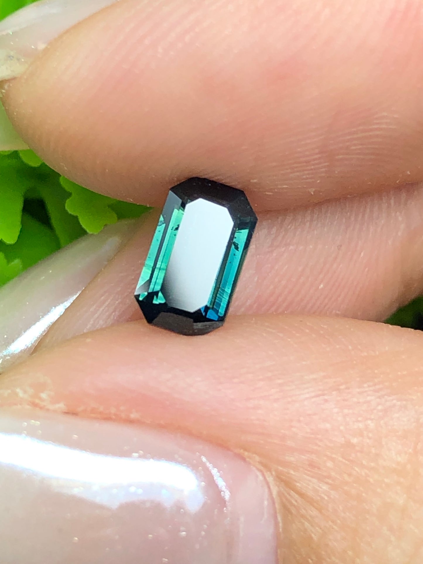 Natural Green Sapphire LucYen _ 05072609HA
