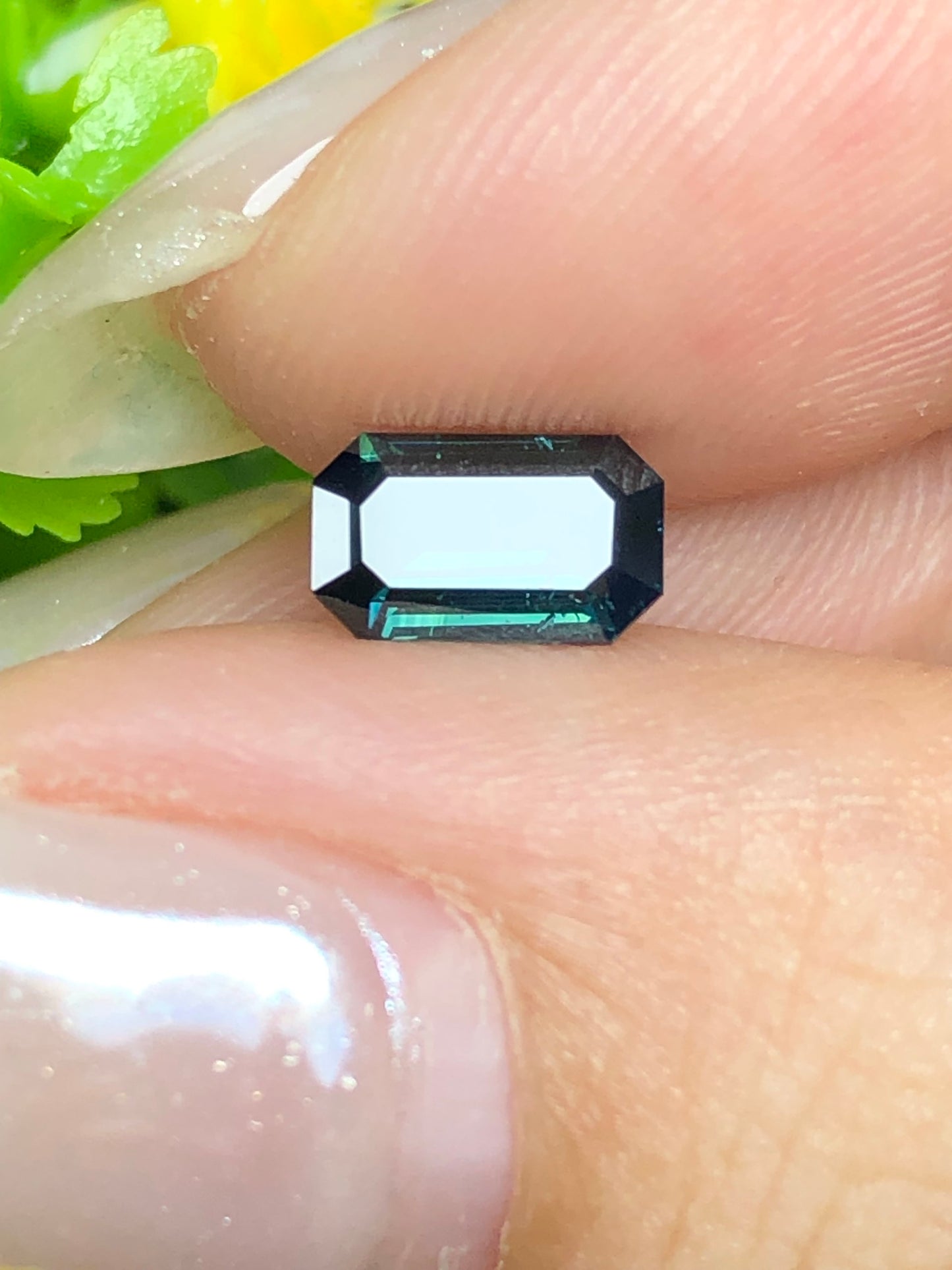 Natural Green Sapphire LucYen _ 05072609HA
