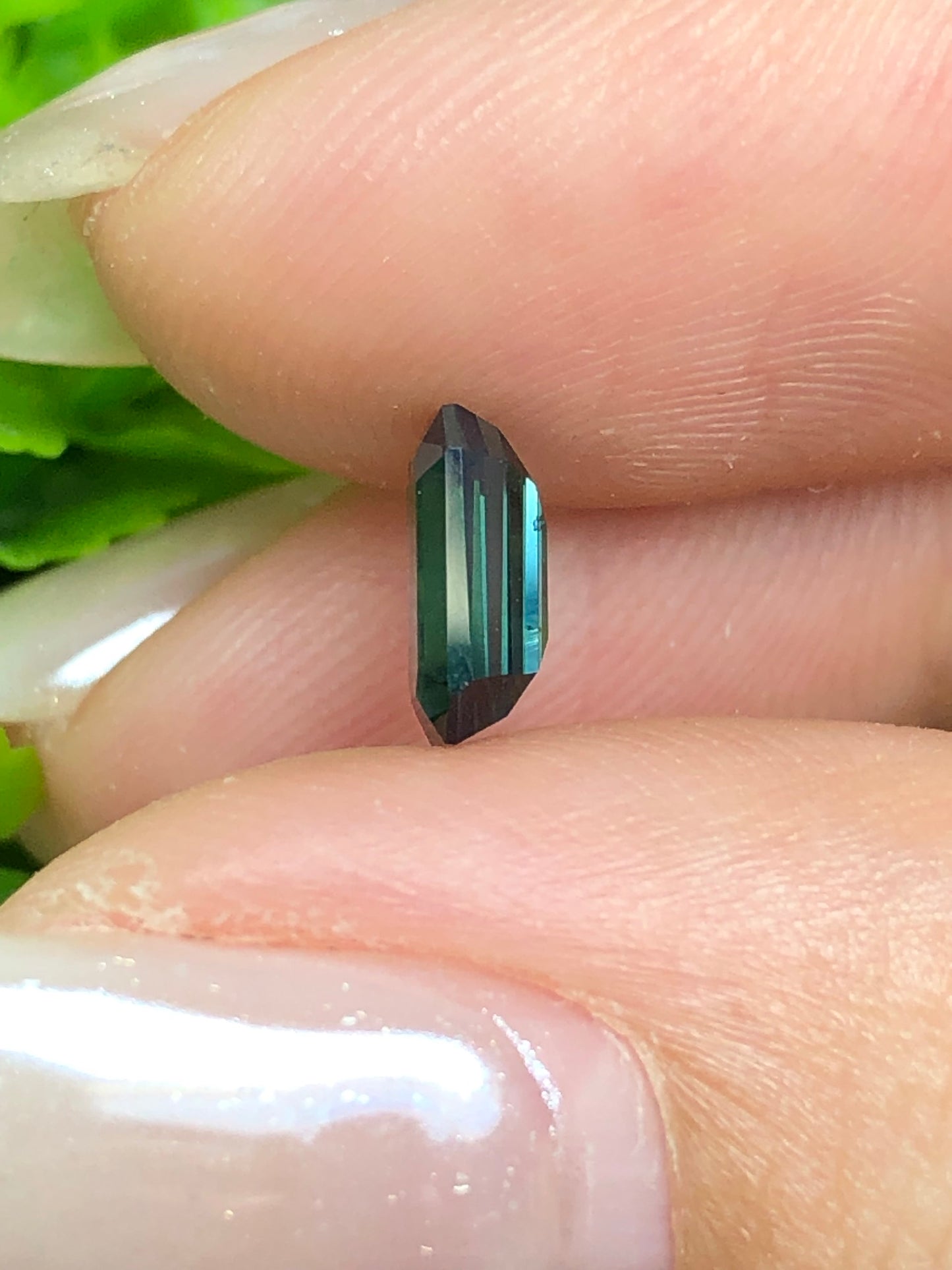 Natural Green Sapphire LucYen _ 05072609HA