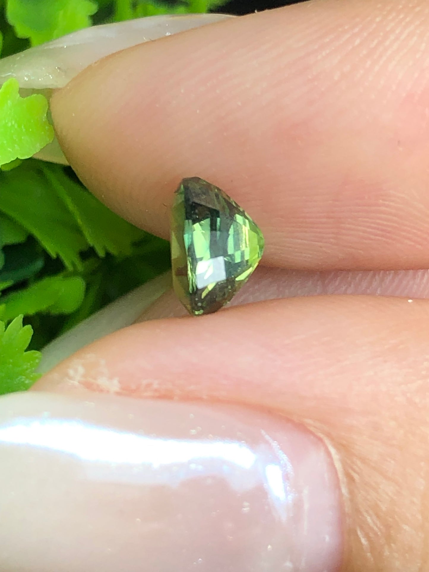 Natural Green sapphire Phan Thiet  1.09ct_ 05072626 HG