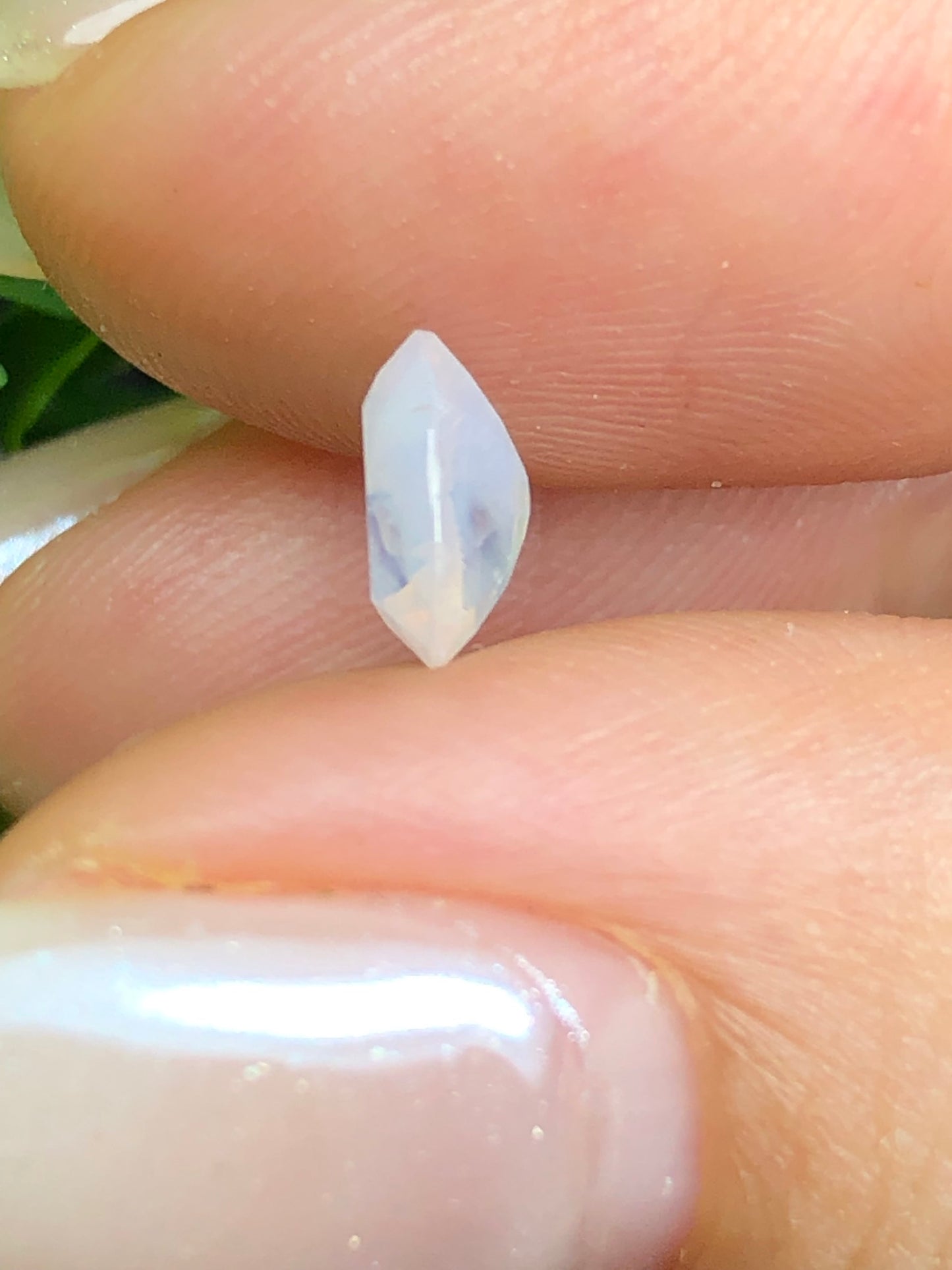 Natural white silky Sapphire Lucyen 1.05ct_06072631HA