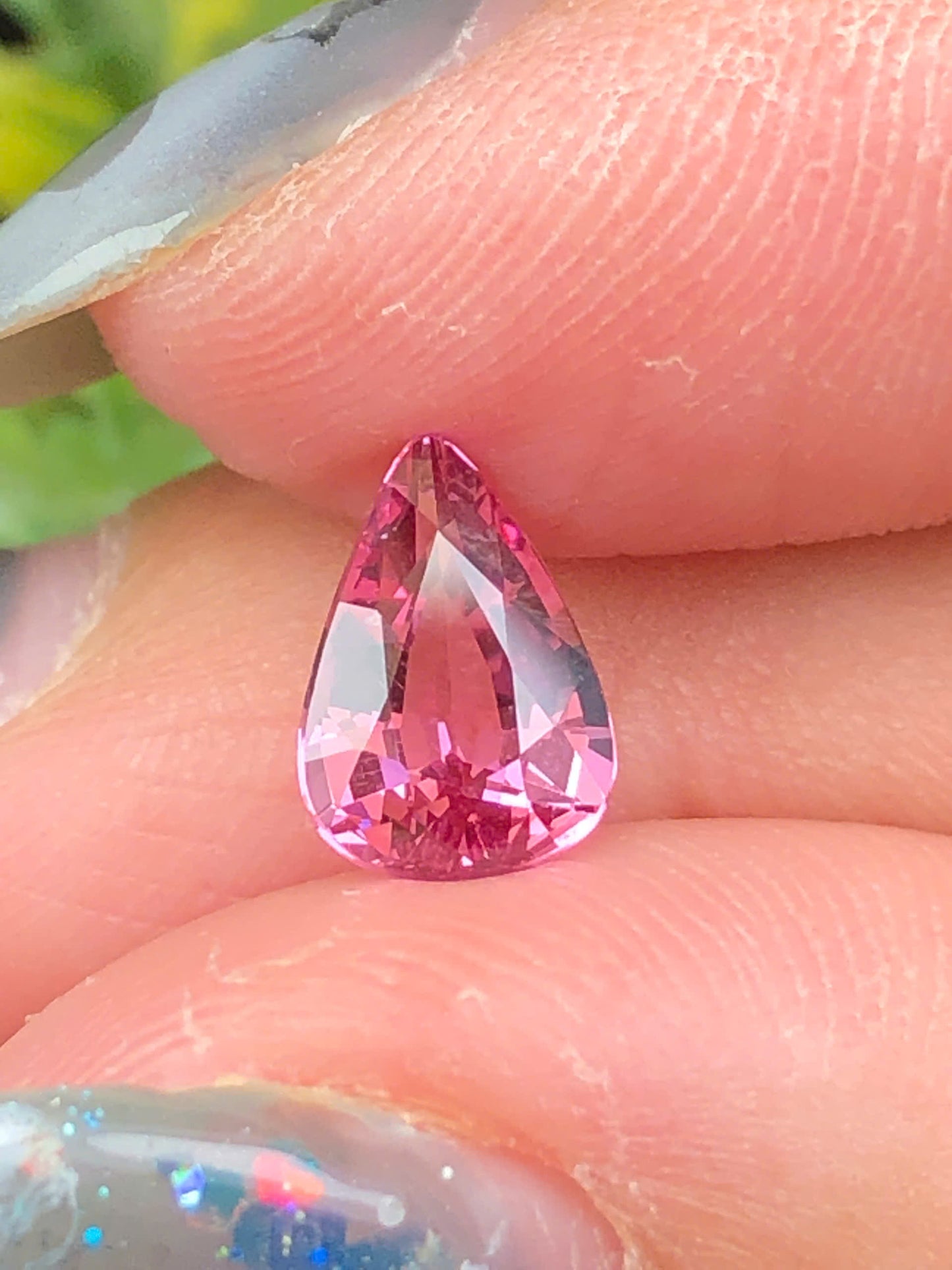 Natural Redish pink spinel LucYen _ 200648HU