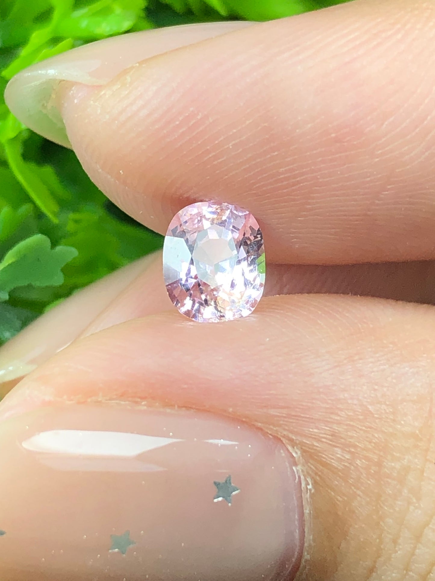 Natural Pink spinel LucYen _ 14072643HU