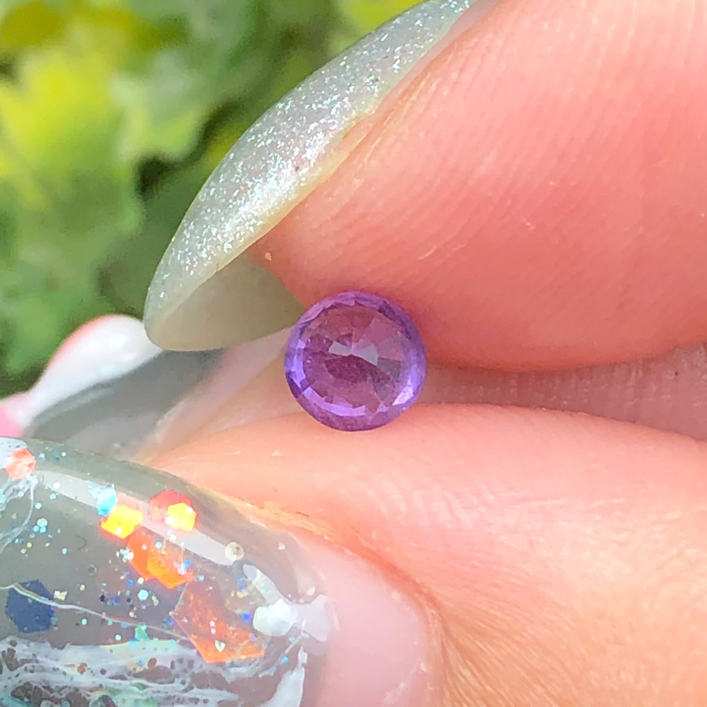 Natural purple silky Sapphire LucYen 0,37ct   _040728 HG