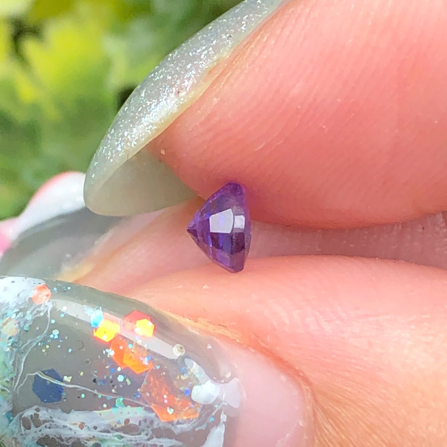 Natural purple silky Sapphire LucYen 0,37ct   _040728 HG