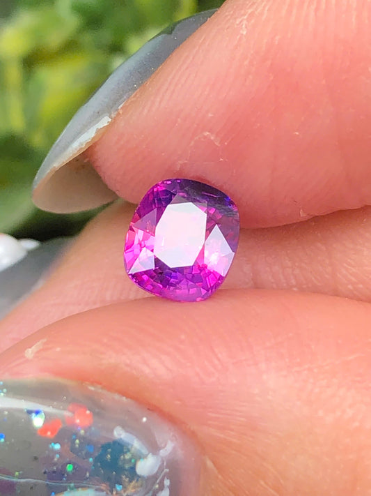 Natural Hotpink silky Sapphire LucYen 1,18ct  HG