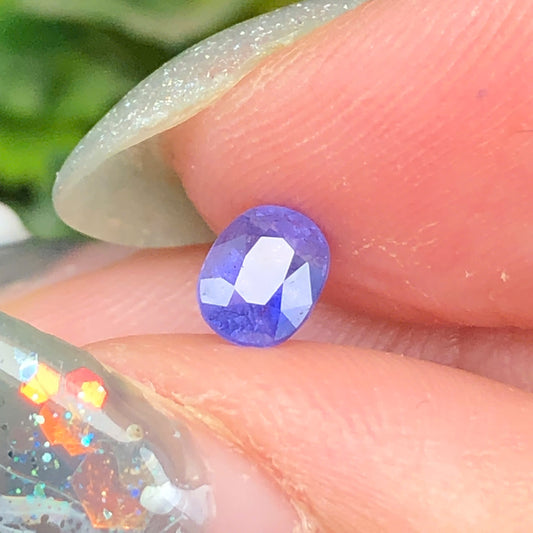 Natural blue silky Sapphire LucYen 0,45ct   _050729HG