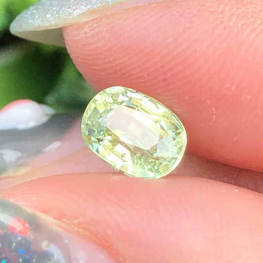 Natural green Yellow Tourmaline 1,25ct  - 050732HG