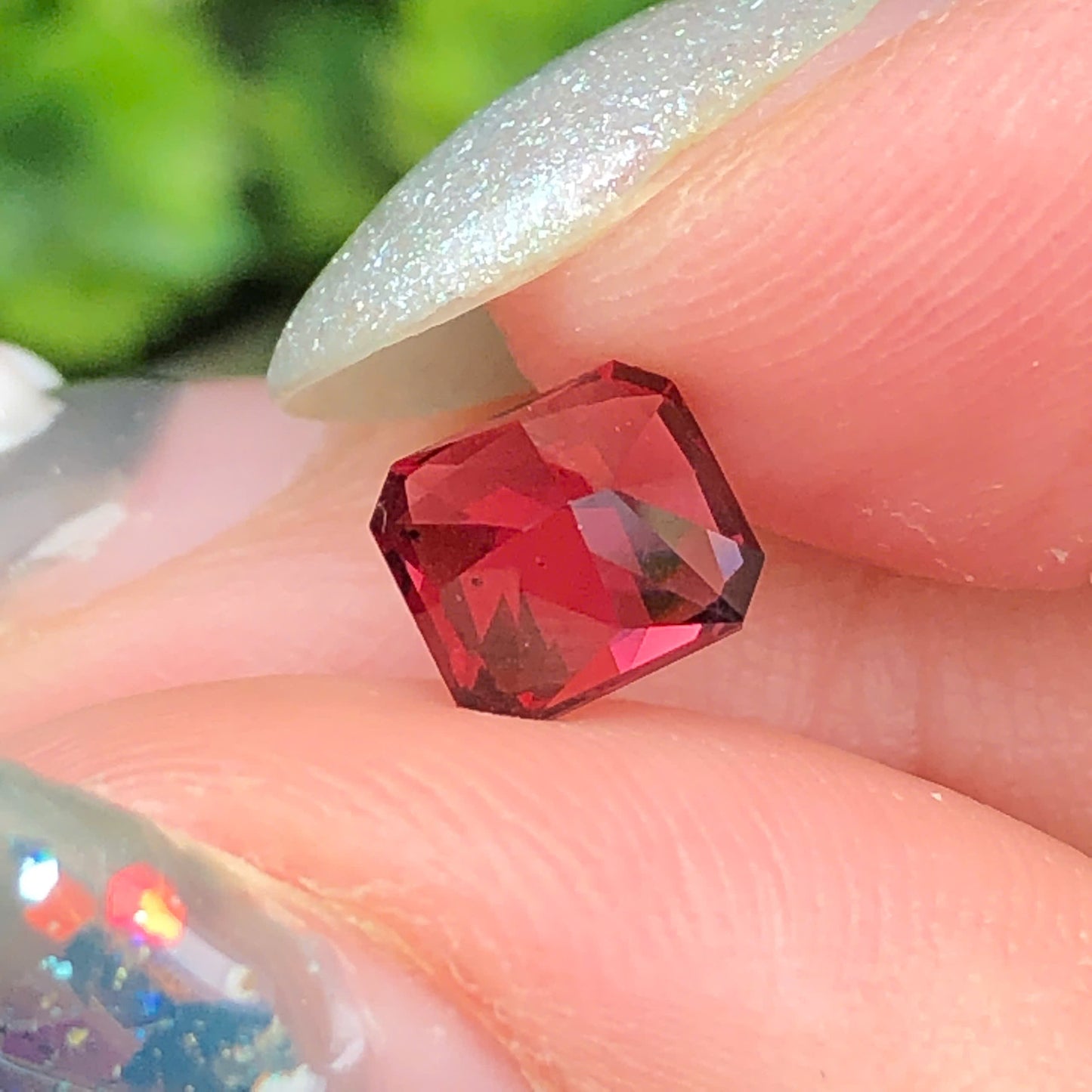 Natural Red Garnet Luc Yen 1,02ct- 050738HG