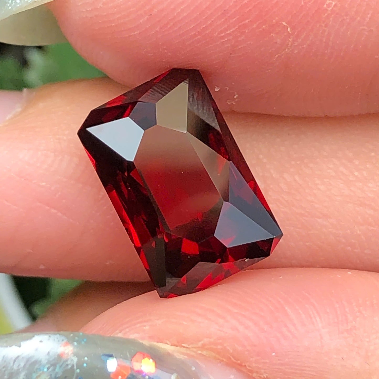 Natural Red Garnet 5,53ct  - 050742HG