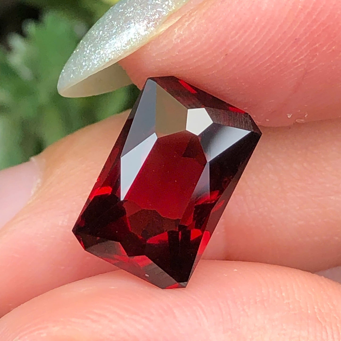 Natural Red Garnet 5,53ct  - 050742HG