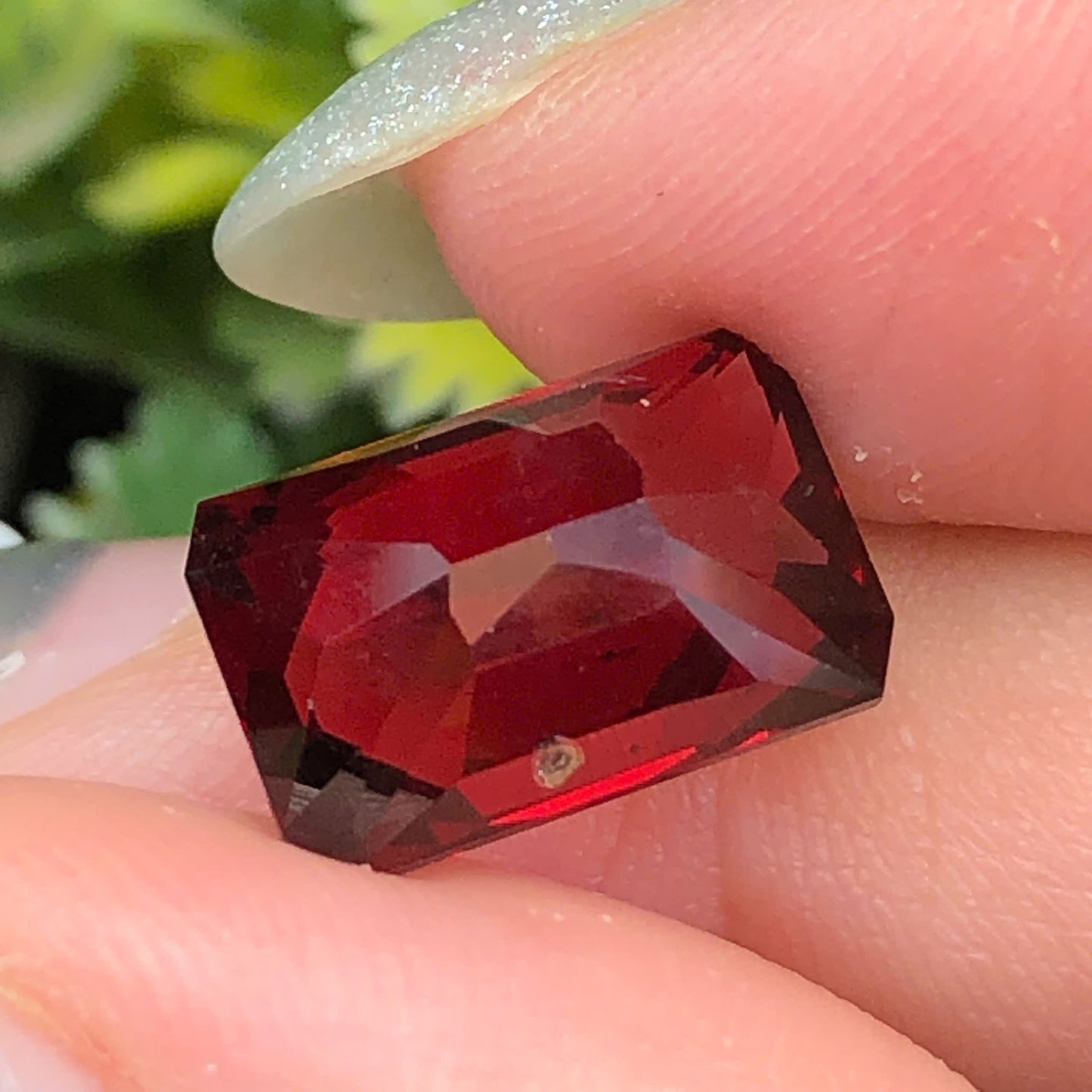 Natural Red Garnet 5,53ct  - 050742HG
