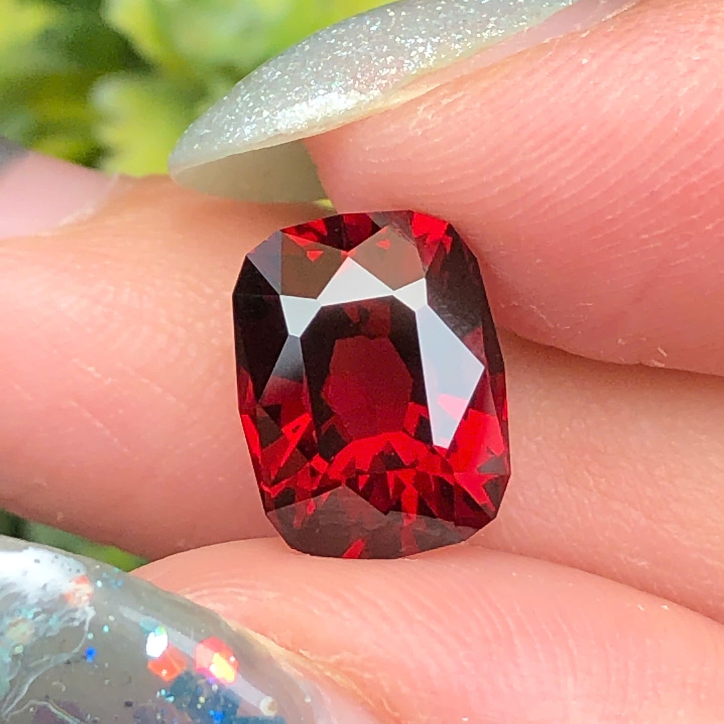 Natural Red Garnet 3,85ct - 050743HG