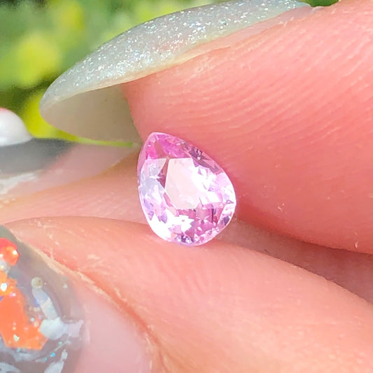 Natural pink silky Sapphire LucYen 0,51ct _060711HG