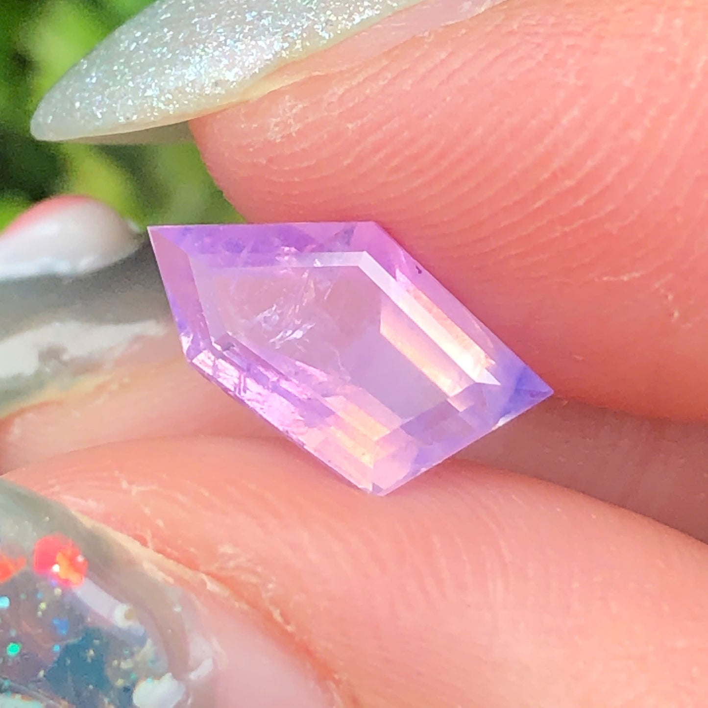 Natural pink silky Sapphire LucYen 1,57ct _060720HG