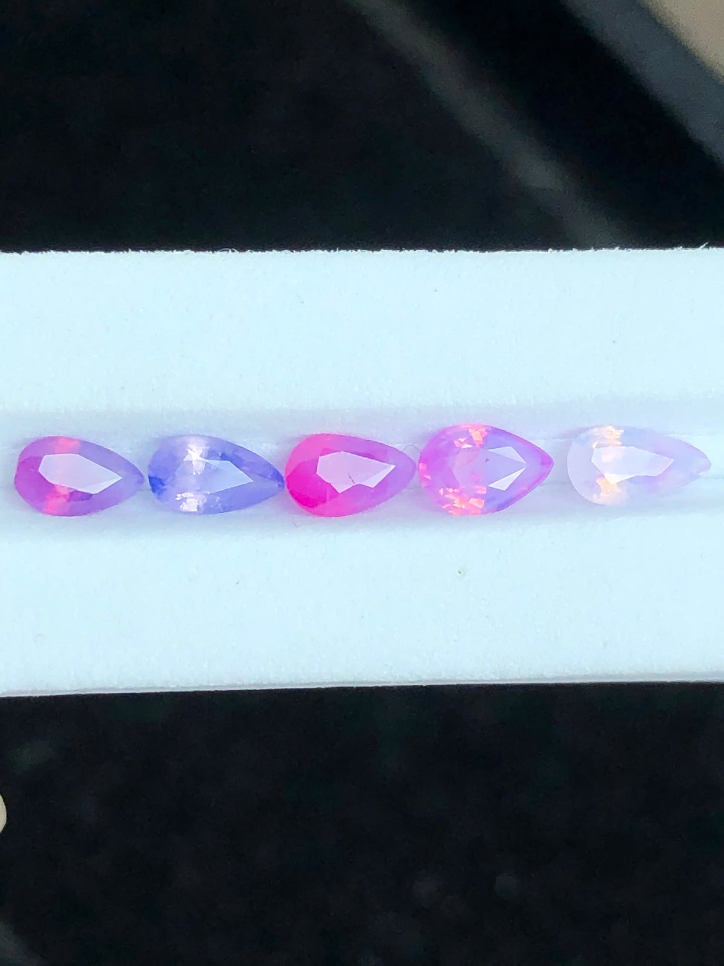 Natural set silky Sapphire LucYen 1.38ct  _21072644HG