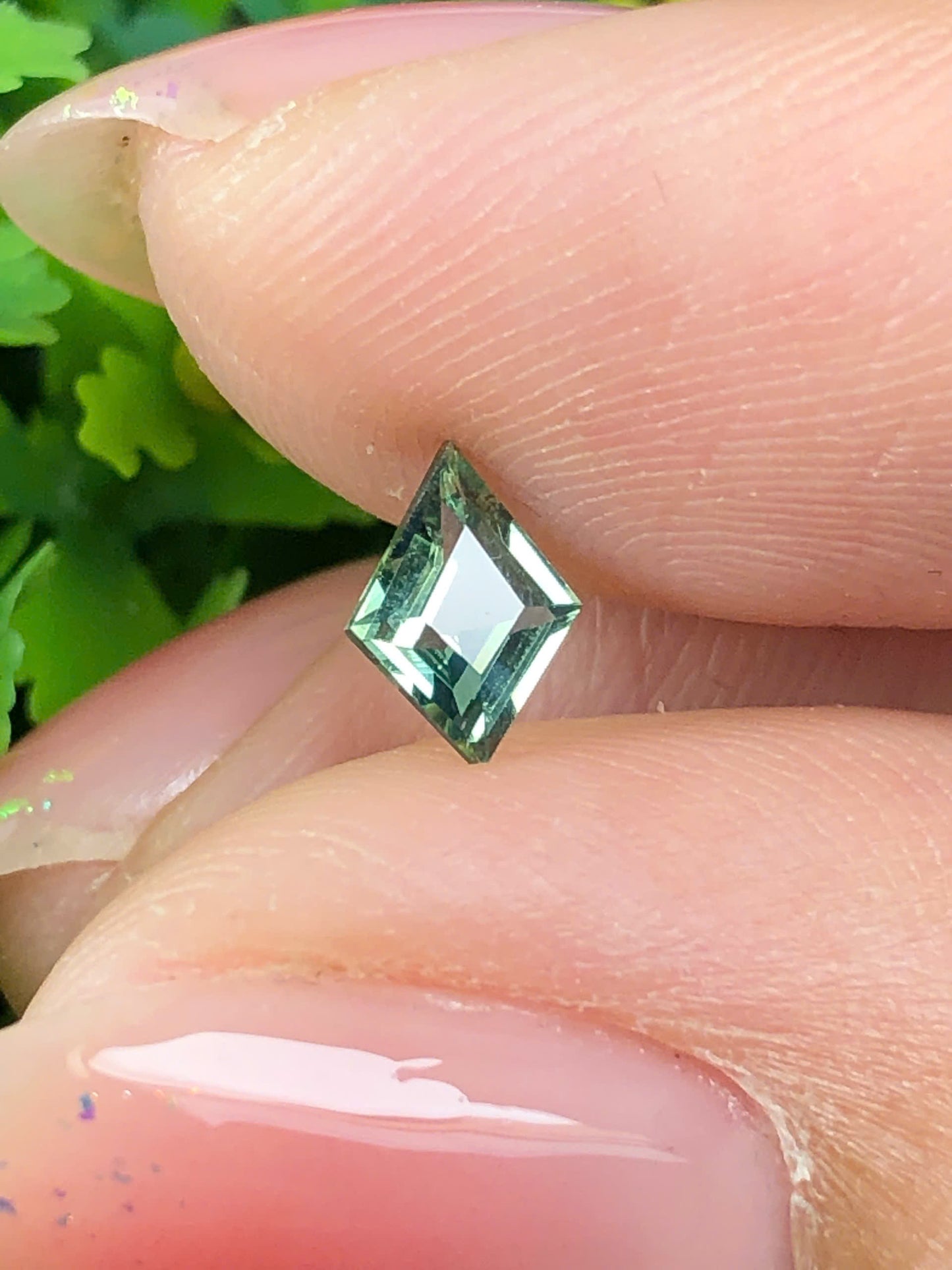 Natural  green Sapphire Phan Thiet0.41ct_23072622HG