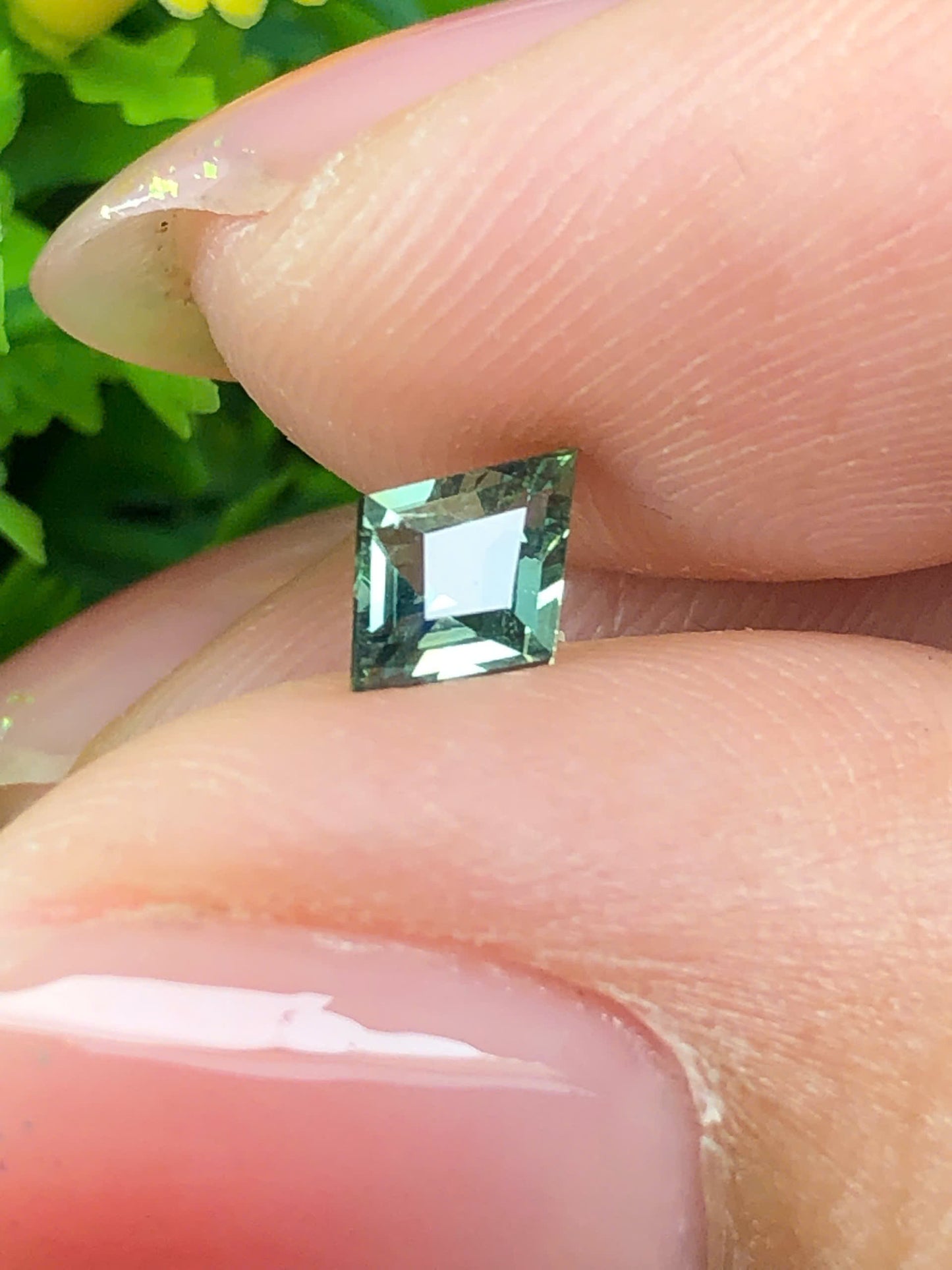 Natural  green Sapphire Phan Thiet0.41ct_23072622HG
