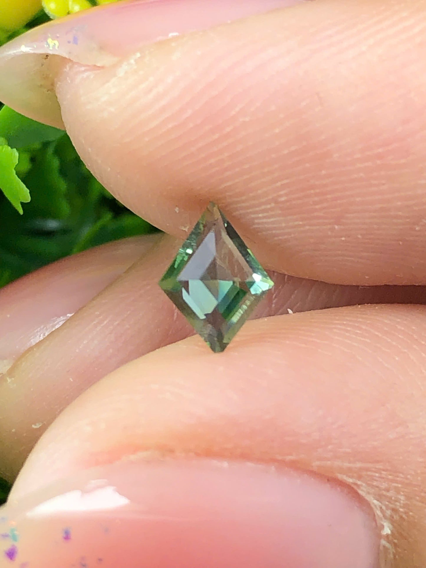 Natural  green Sapphire Phan Thiet0.41ct_23072622HG