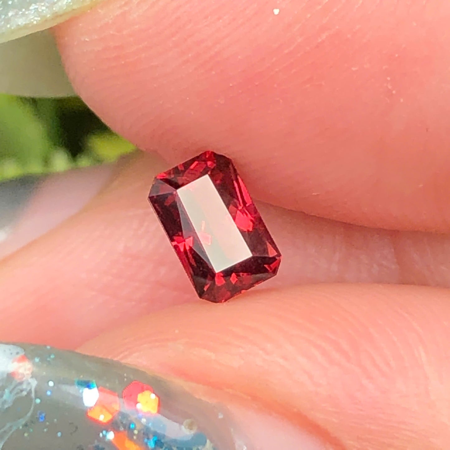 Natural Red Garnet Luc Yen 0,6ct- 060727HG