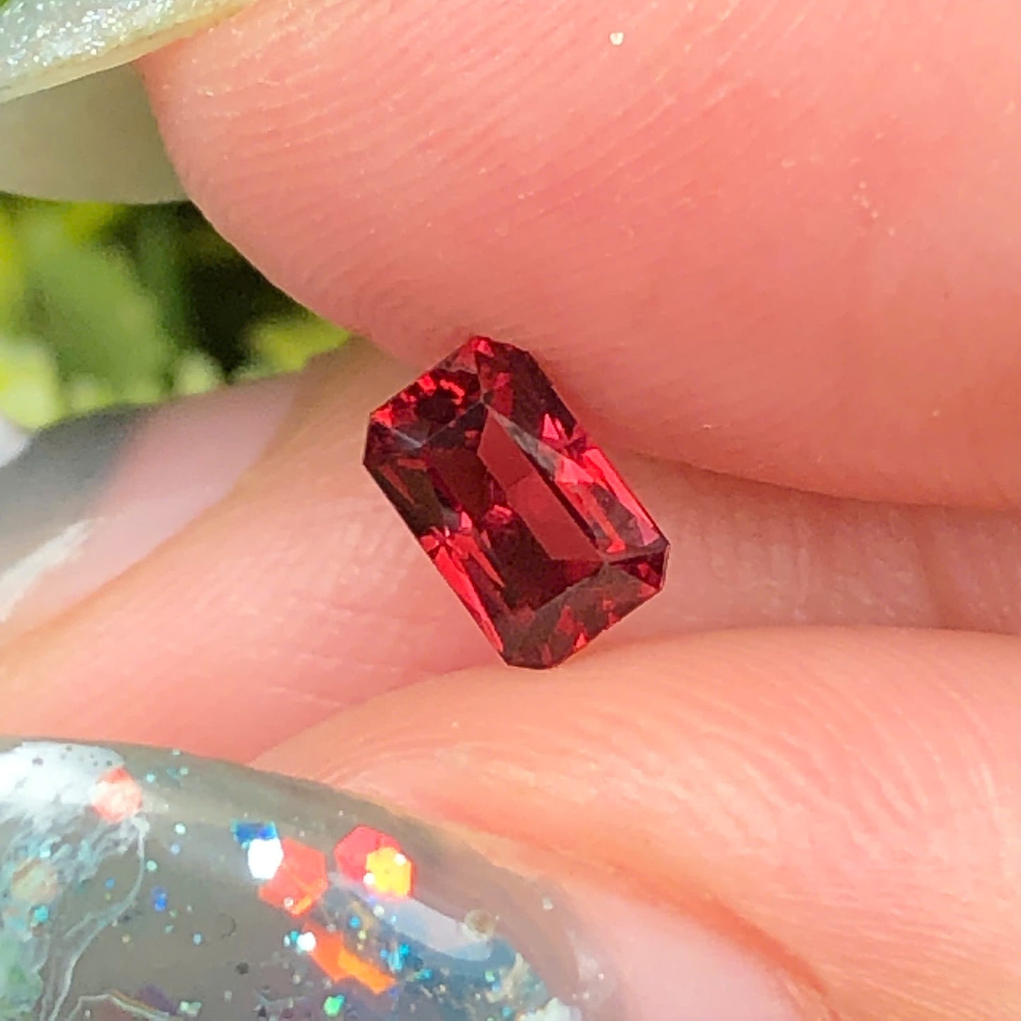 Natural Red Garnet Luc Yen 0,6ct- 060727HG