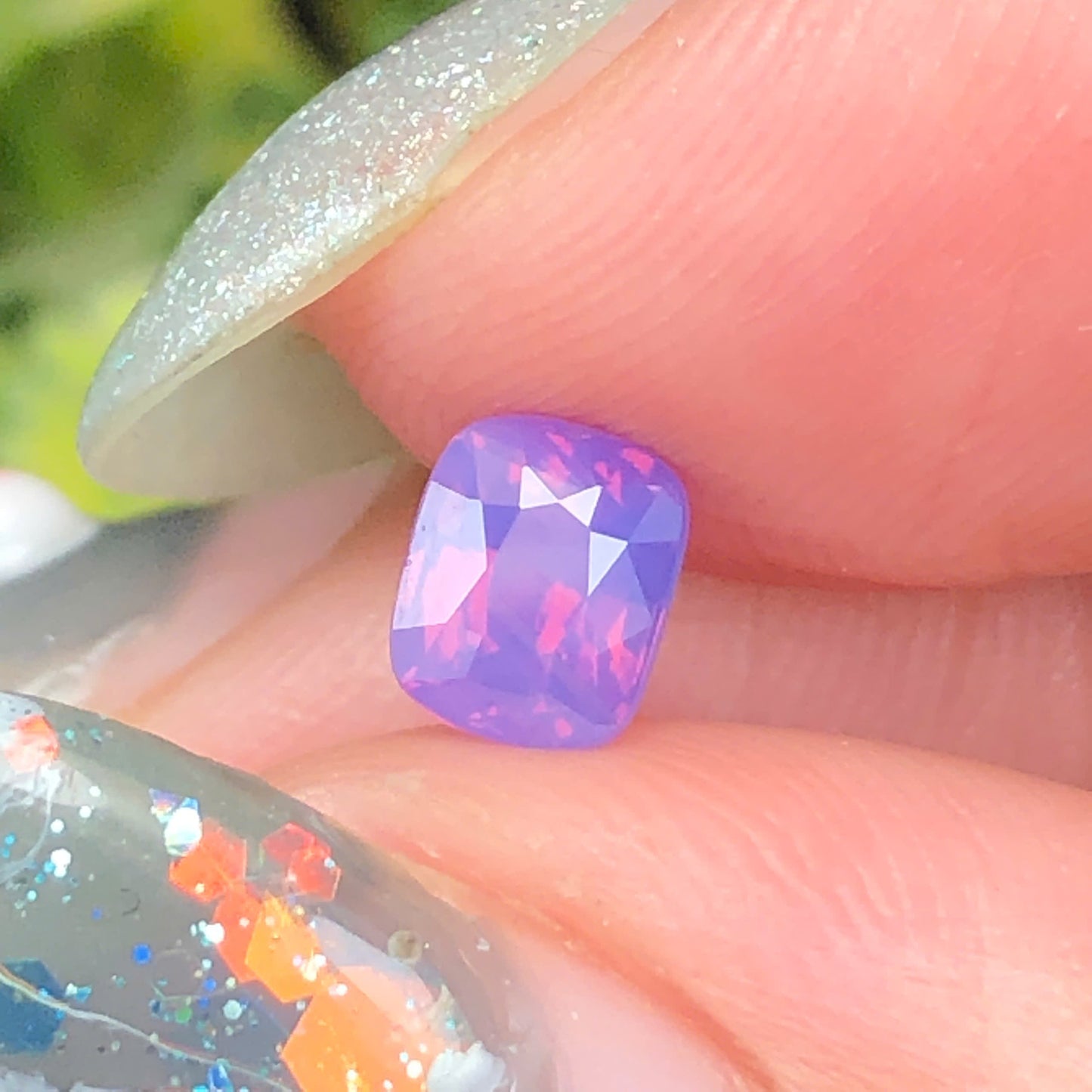 Natural purple silky Sapphire LucYen 0,68ct  _060744HG
