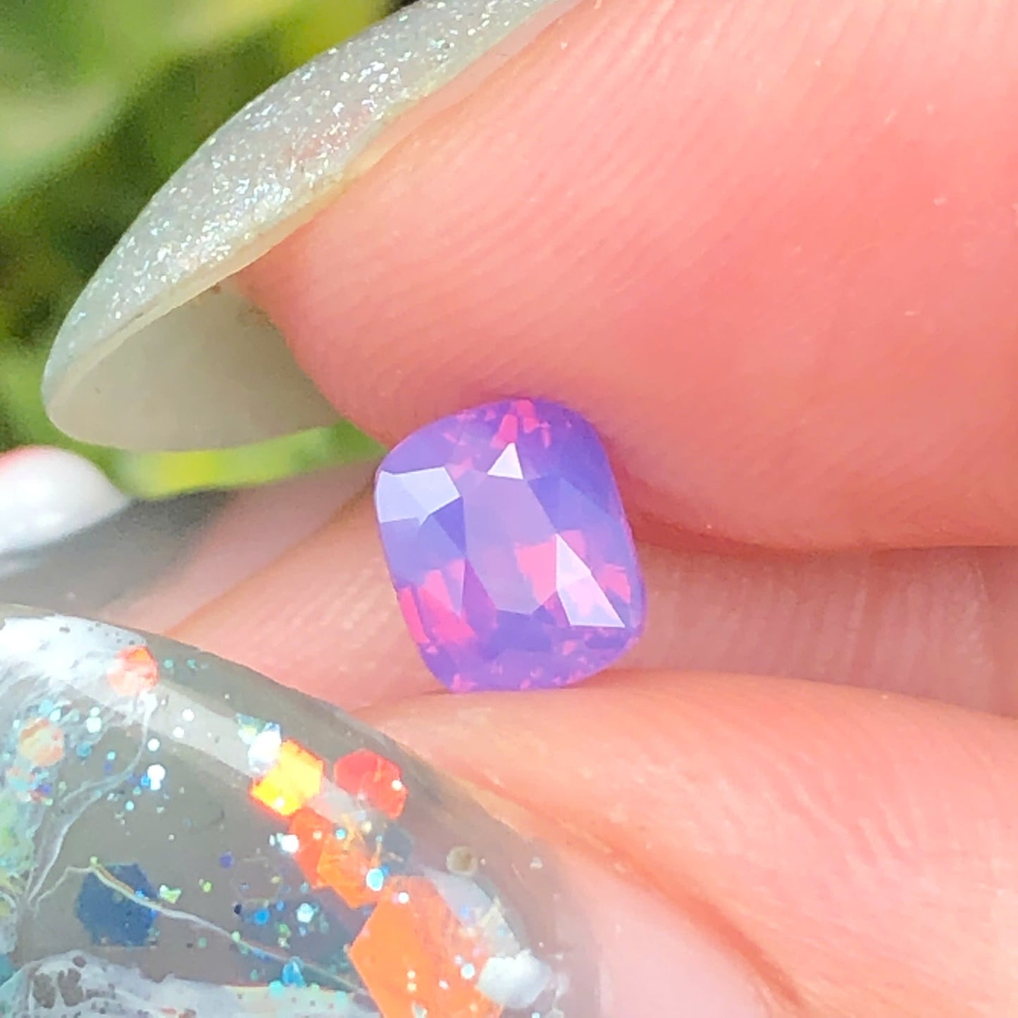 Natural purple silky Sapphire LucYen 0,68ct  _060744HG