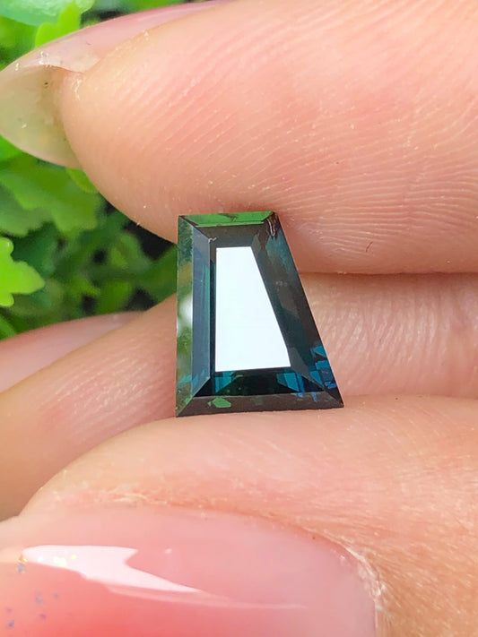 Natural  green Sapphire Phan Thiet 1.75ct_24072640HG