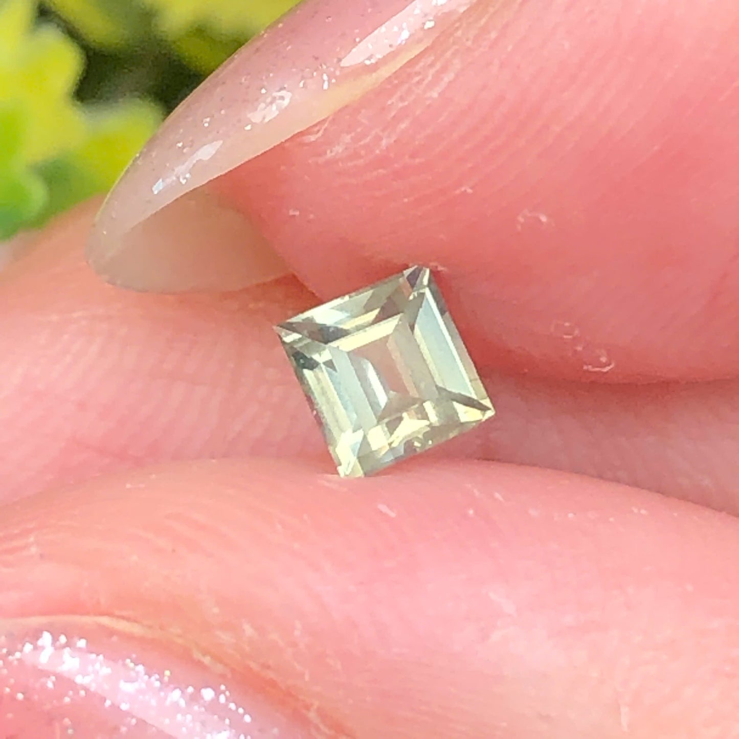 Natural yellow silky Sapphire LucYen 0,34ct _T160718HG