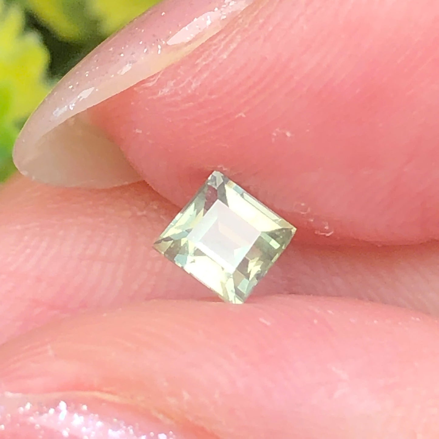 Natural yellow silky Sapphire LucYen 0,34ct _T160718HG
